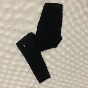 Lululemon speed up tight, size 4